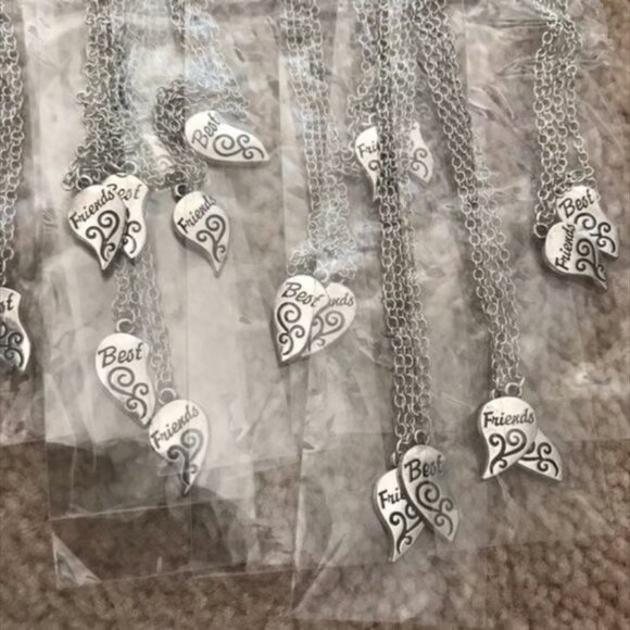 Lot of 10 Sets! 2 pieces Heart Silver Plated Best Friend Necklaces - Picture 3 of 3